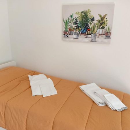 La villetta di zio Claudio a Vada - 6 posti letto Esterno foto