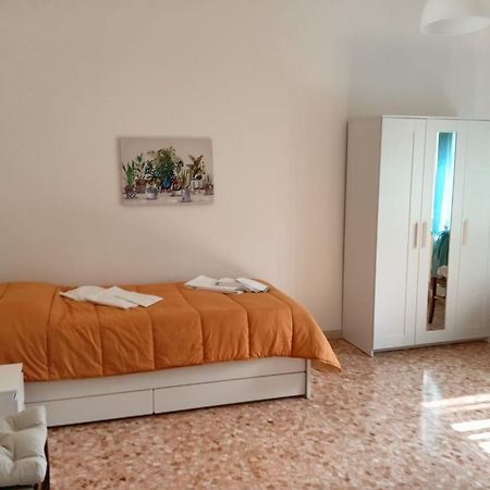 La villetta di zio Claudio a Vada - 6 posti letto Esterno foto