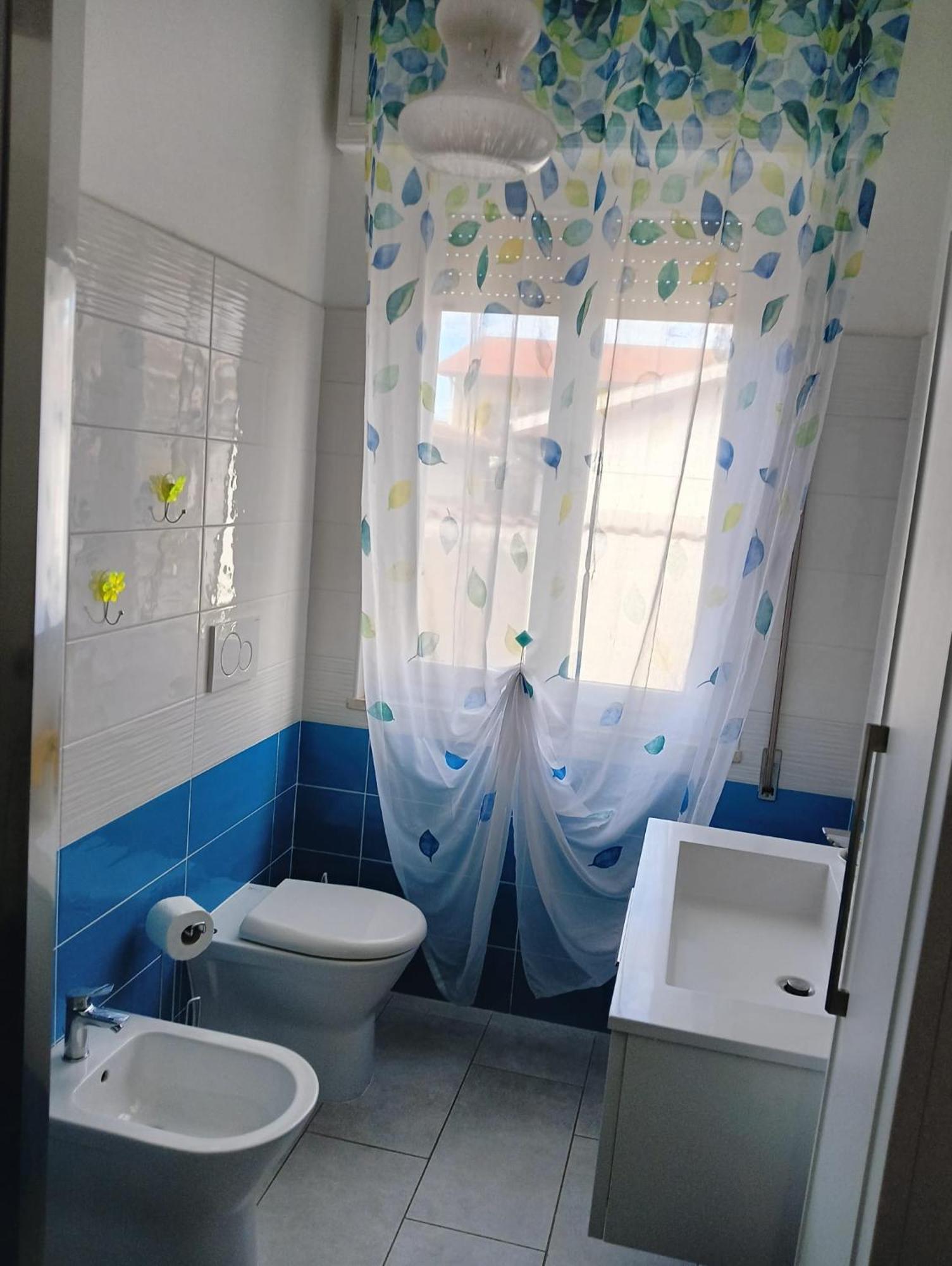 La villetta di zio Claudio a Vada - 6 posti letto Esterno foto