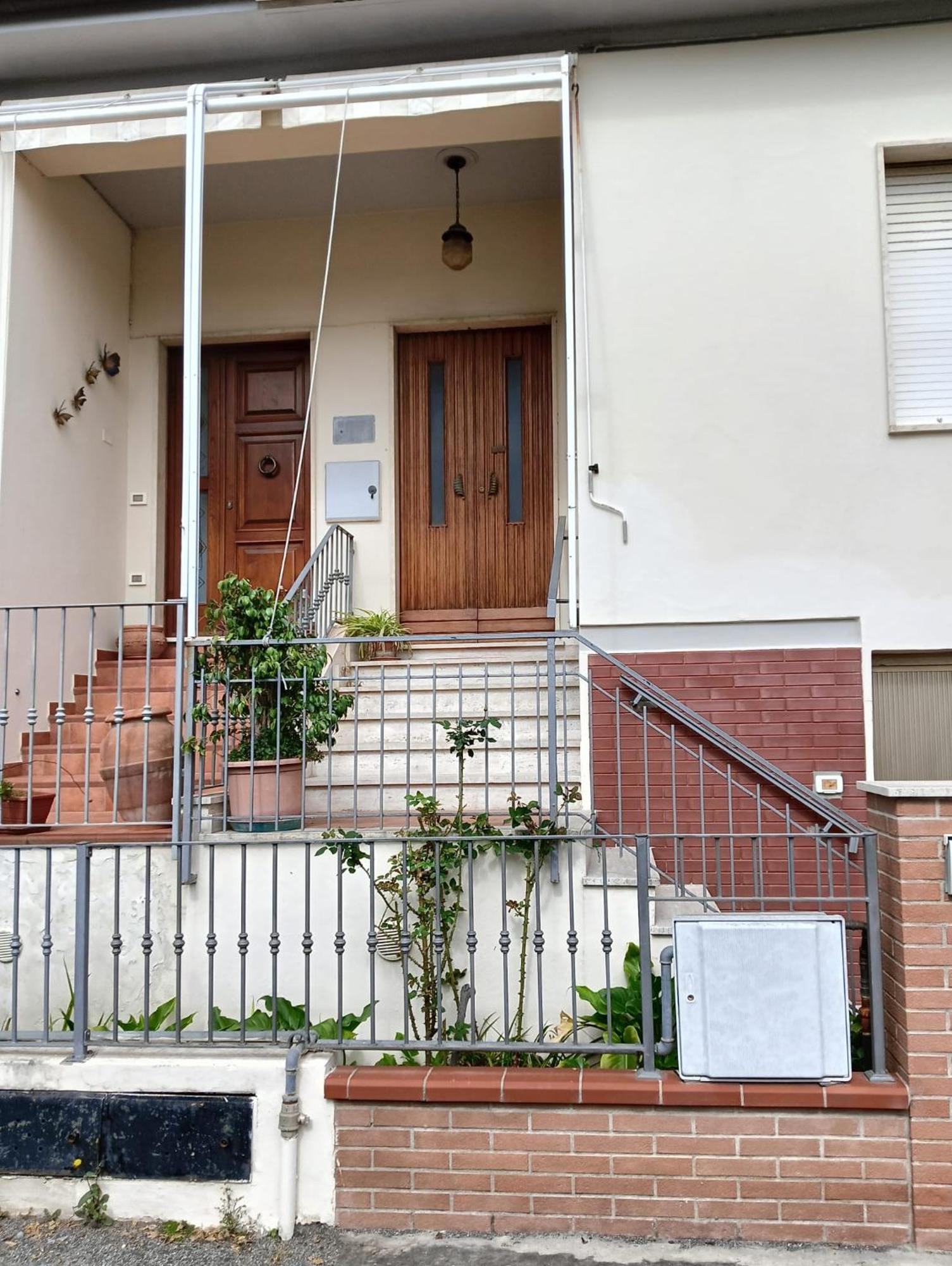 La villetta di zio Claudio a Vada - 6 posti letto Esterno foto